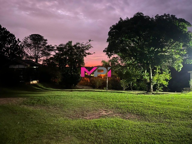 Chácara à venda com 4 quartos, 300m² - Foto 19
