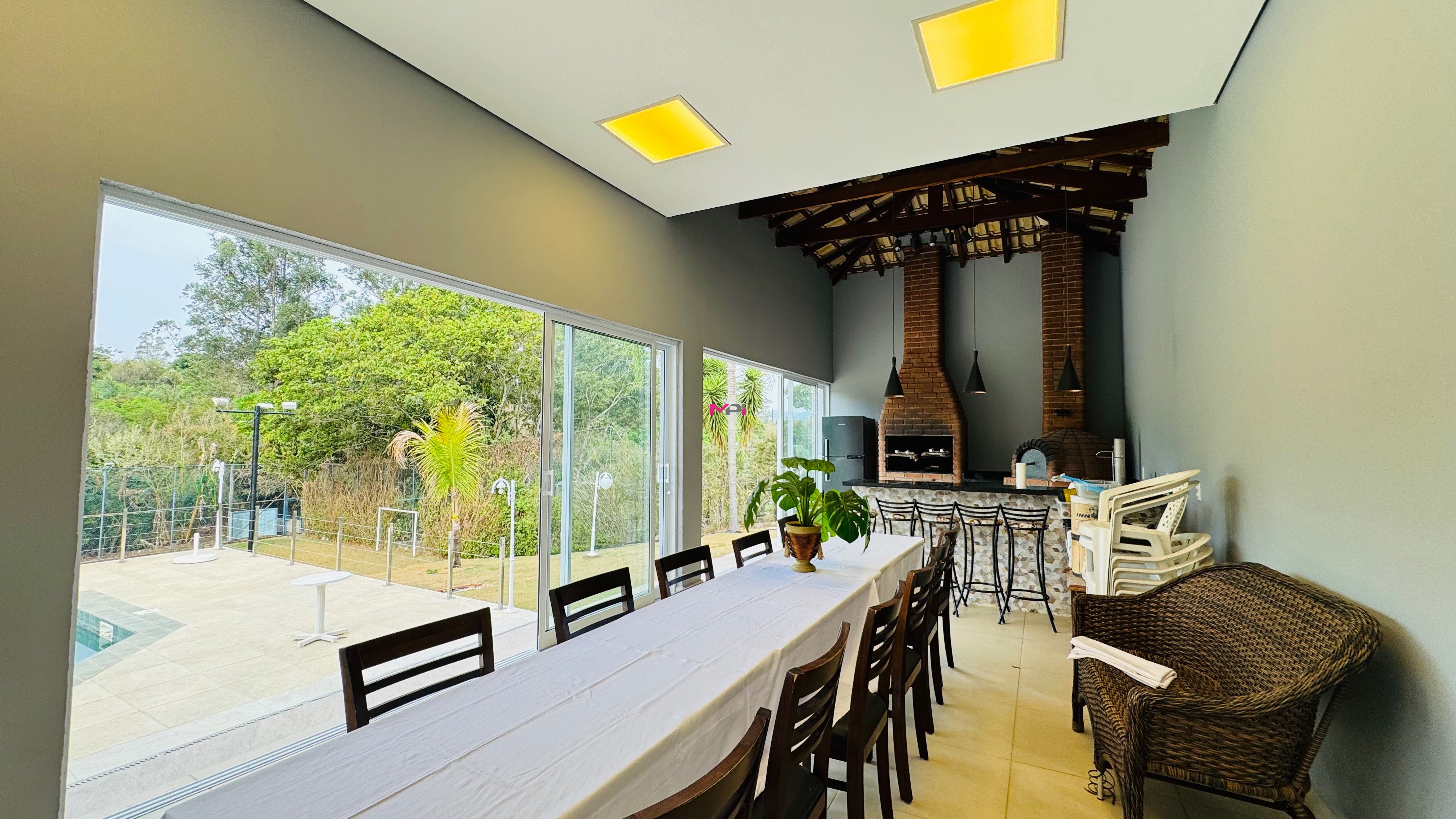 Casa de Condomínio para alugar com 4 quartos, 1125m² - Foto 8