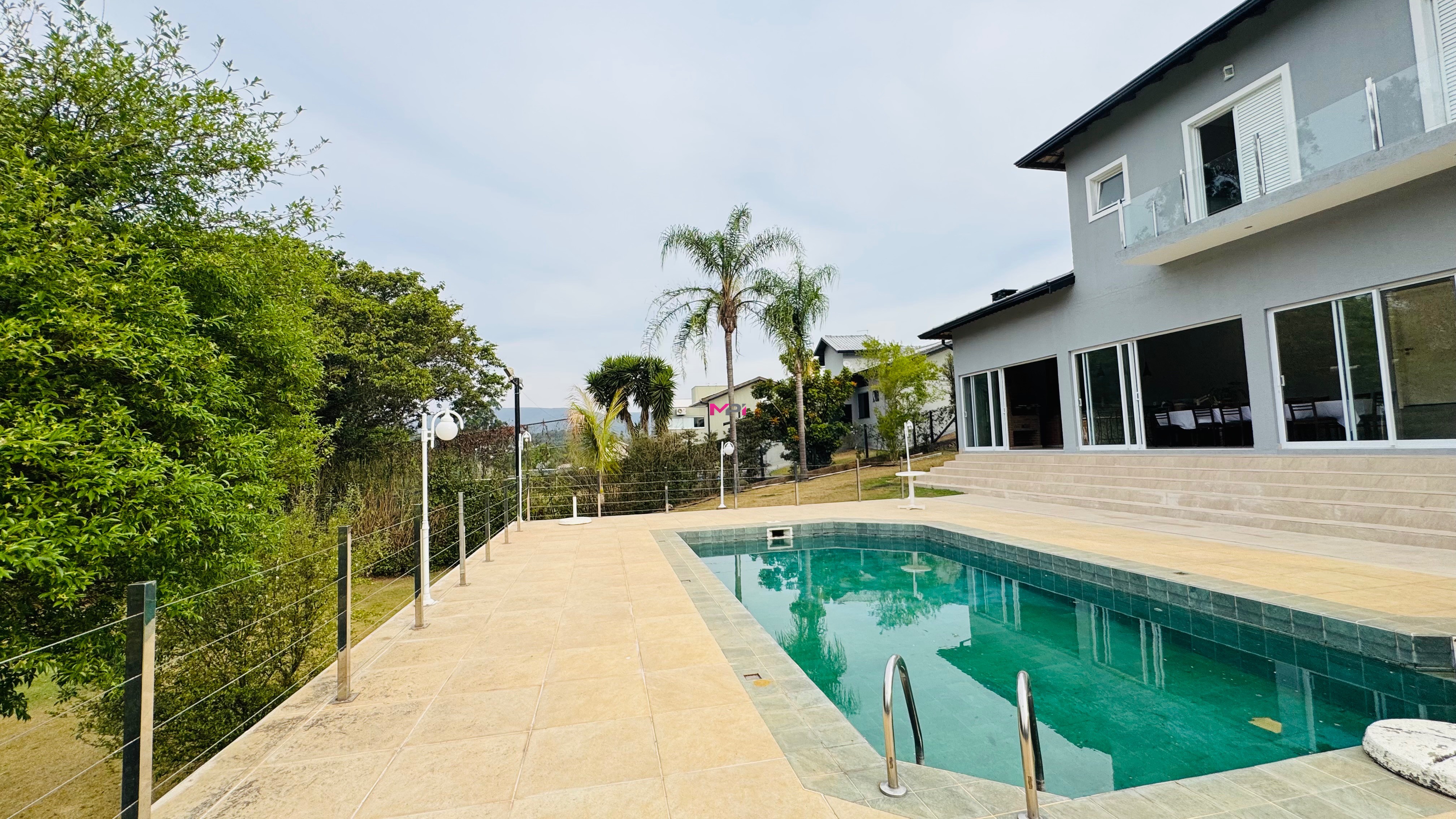 Casa de Condomínio para alugar com 4 quartos, 1125m² - Foto 3