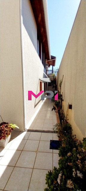 Sobrado à venda com 3 quartos, 250m² - Foto 45