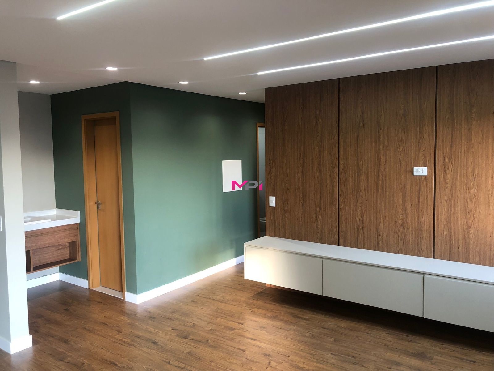 Apartamento para alugar com 2 quartos, 113m² - Foto 1
