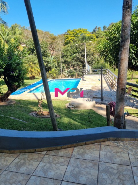 Chácara à venda com 3 quartos, 3000m² - Foto 1