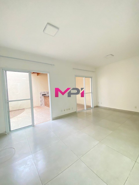 Casa de Condomínio para alugar com 3 quartos, 115m² - Foto 4