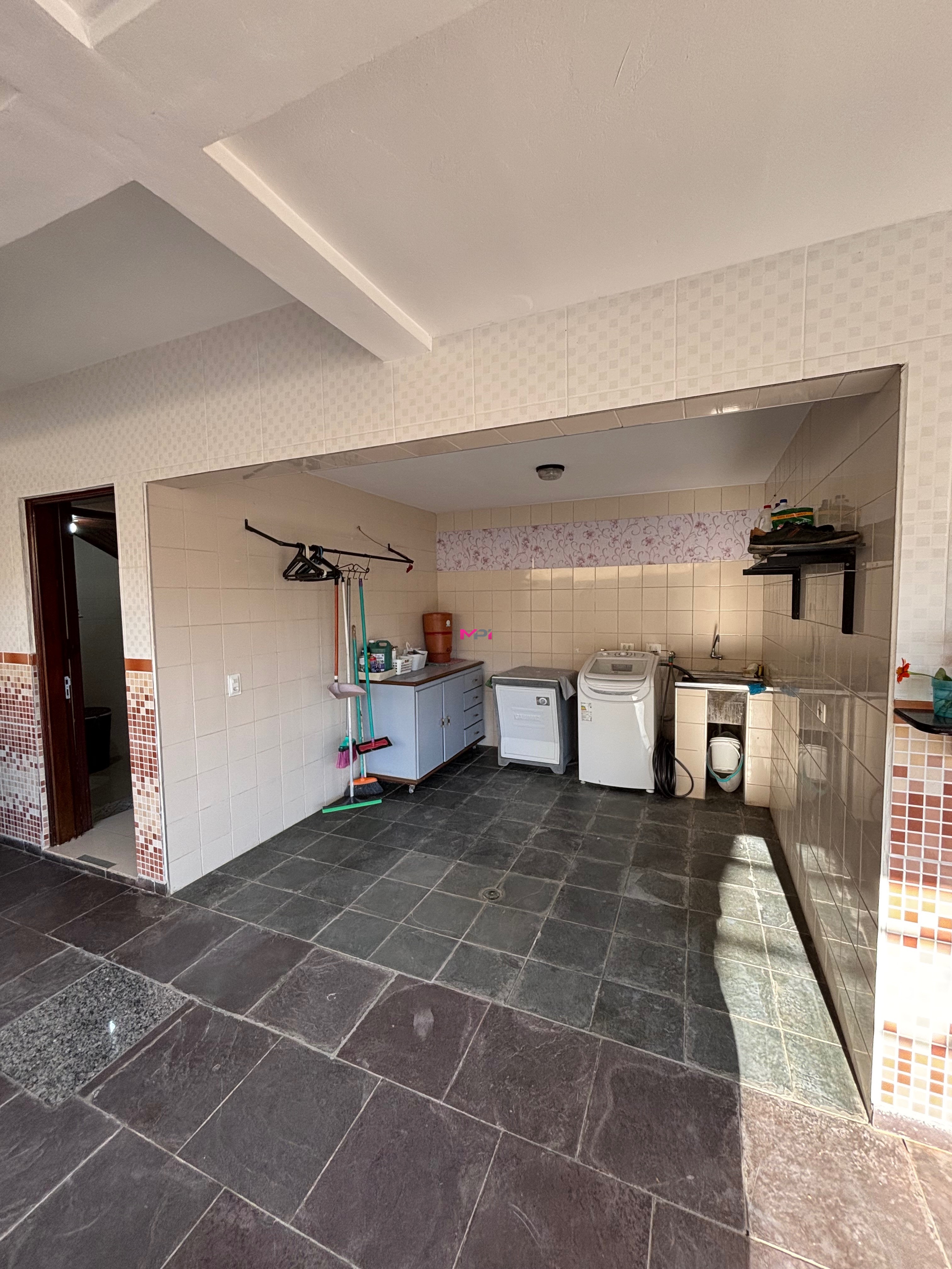 Casa, 3 quartos, 284 m² - Foto 35