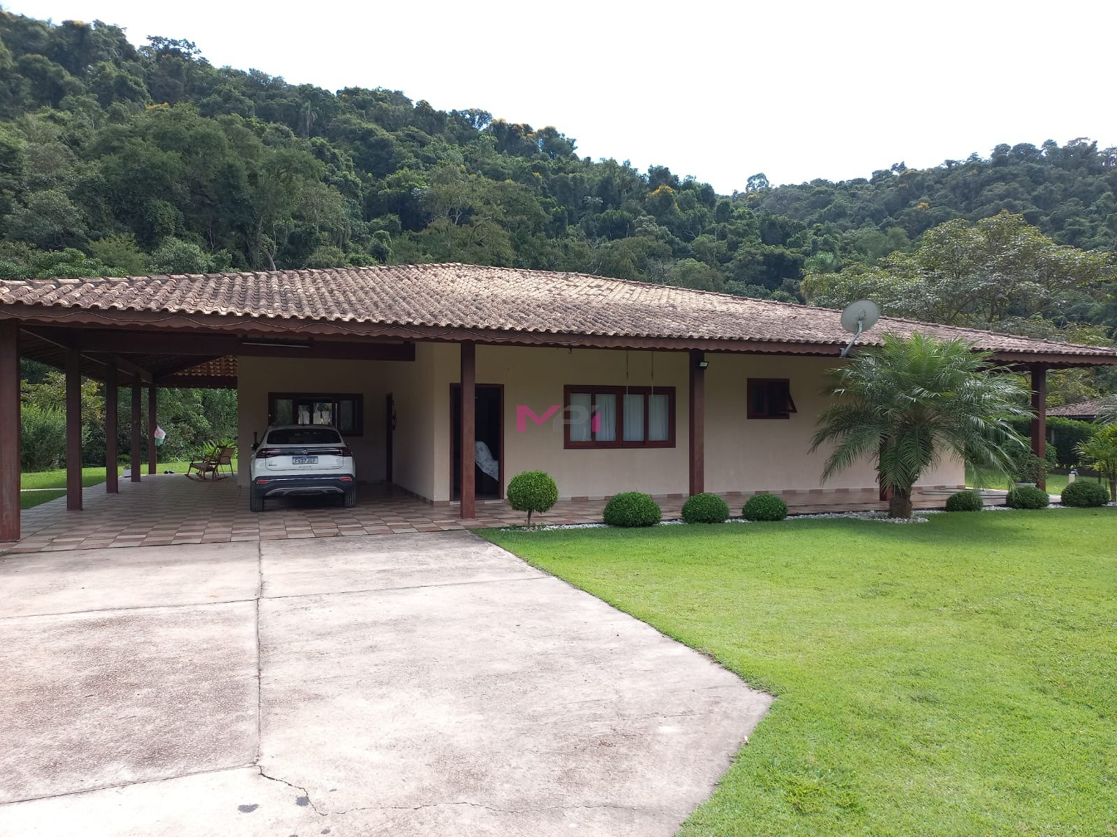 Foto 1