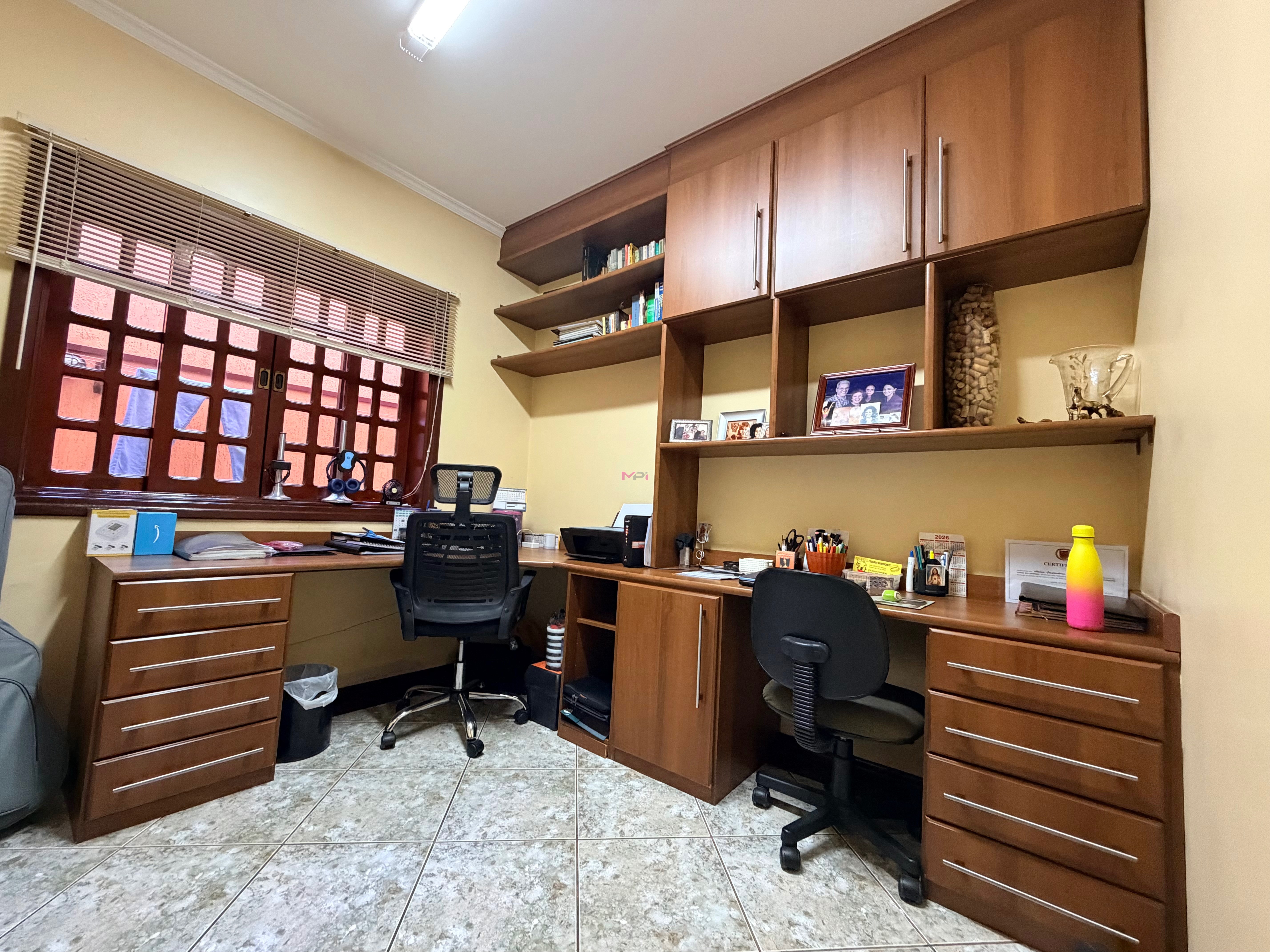 Casa, 3 quartos, 268 m² - Foto 35