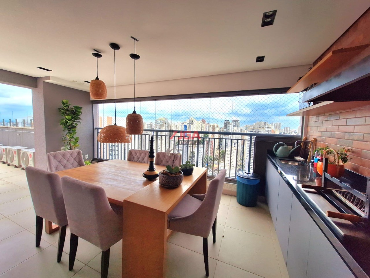 Cobertura à venda e aluguel com 3 quartos, 300m² - Foto 1