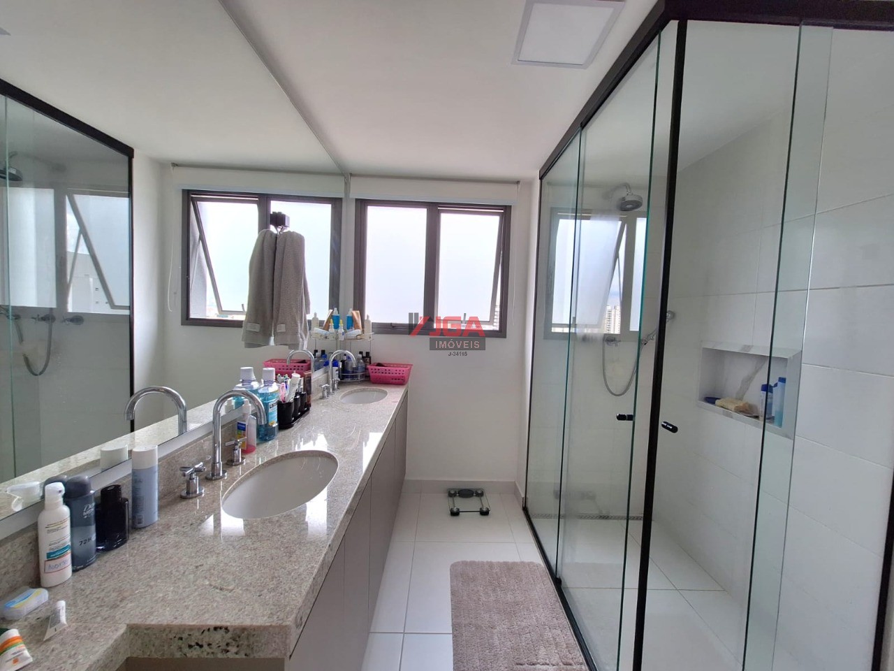 Cobertura à venda e aluguel com 3 quartos, 300m² - Foto 29