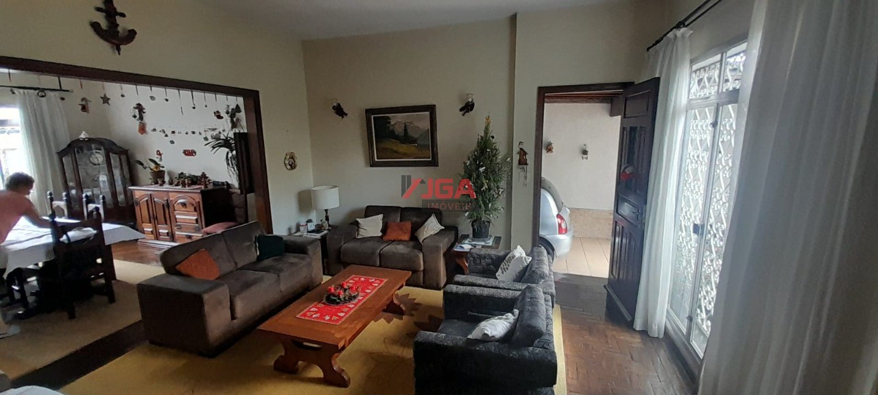 Casa, 3 quartos, 231 m² - Foto 3