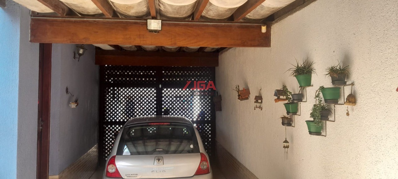 Casa, 3 quartos, 231 m² - Foto 2