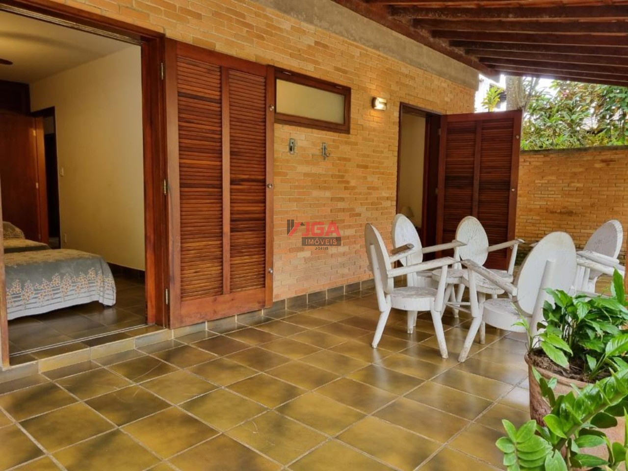 Casa à venda com 6 quartos, 324m² - Foto 3