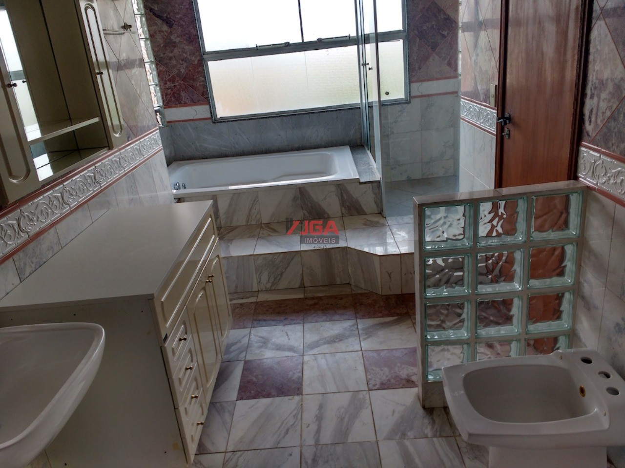 Sobrado à venda com 8 quartos, 550m² - Foto 43