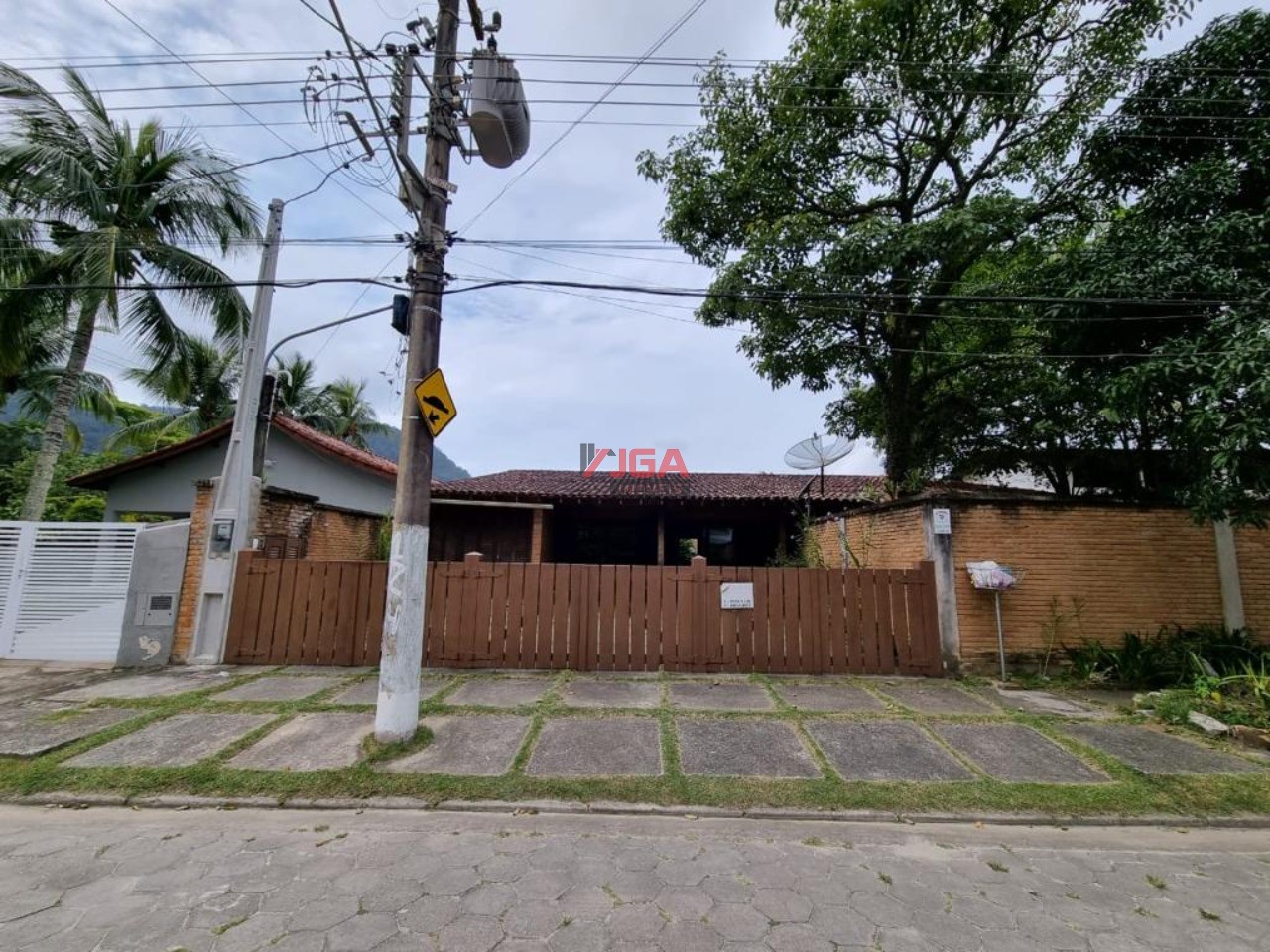 Casa à venda com 6 quartos, 324m² - Foto 16