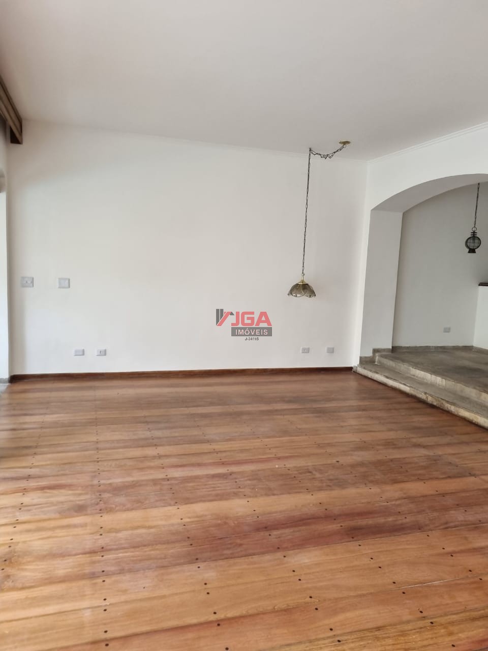 Casa à venda e aluguel com 4 quartos, 500m² - Foto 2