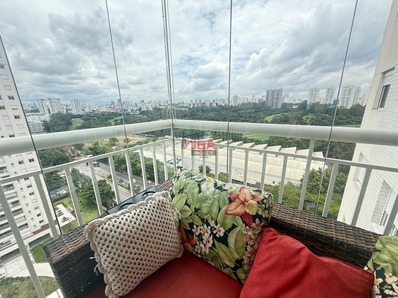 Apartamento à venda com 4 quartos, 117m² - Foto 2
