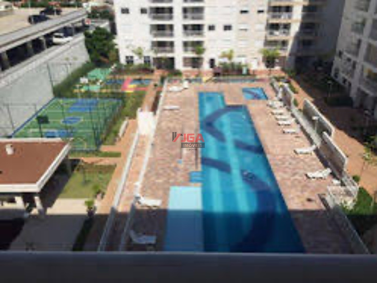 Apartamento à venda com 3 quartos, 81m² - Foto 2