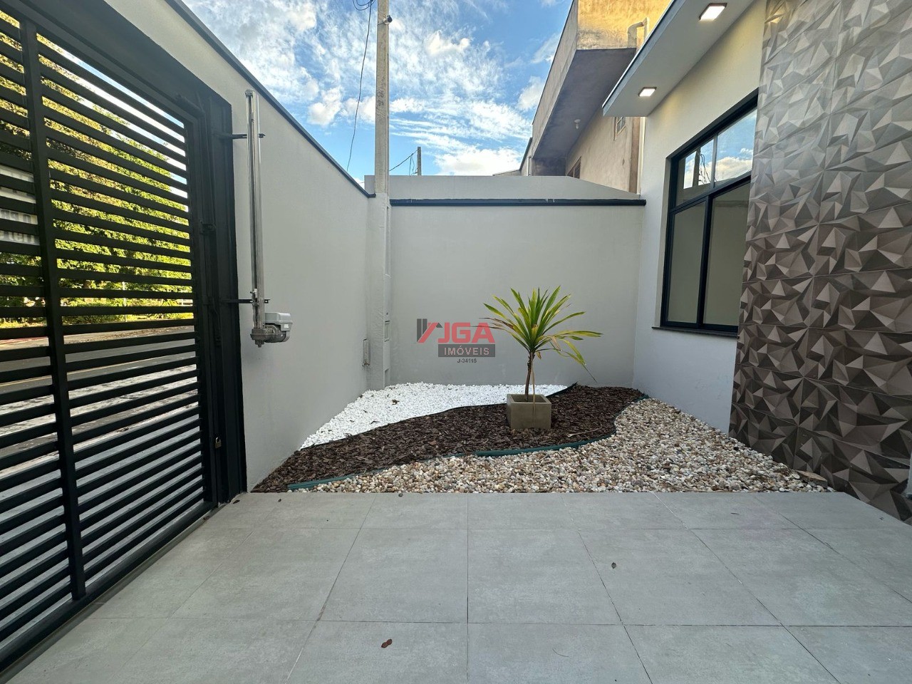 Casa à venda com 3 quartos, 85m² - Foto 2