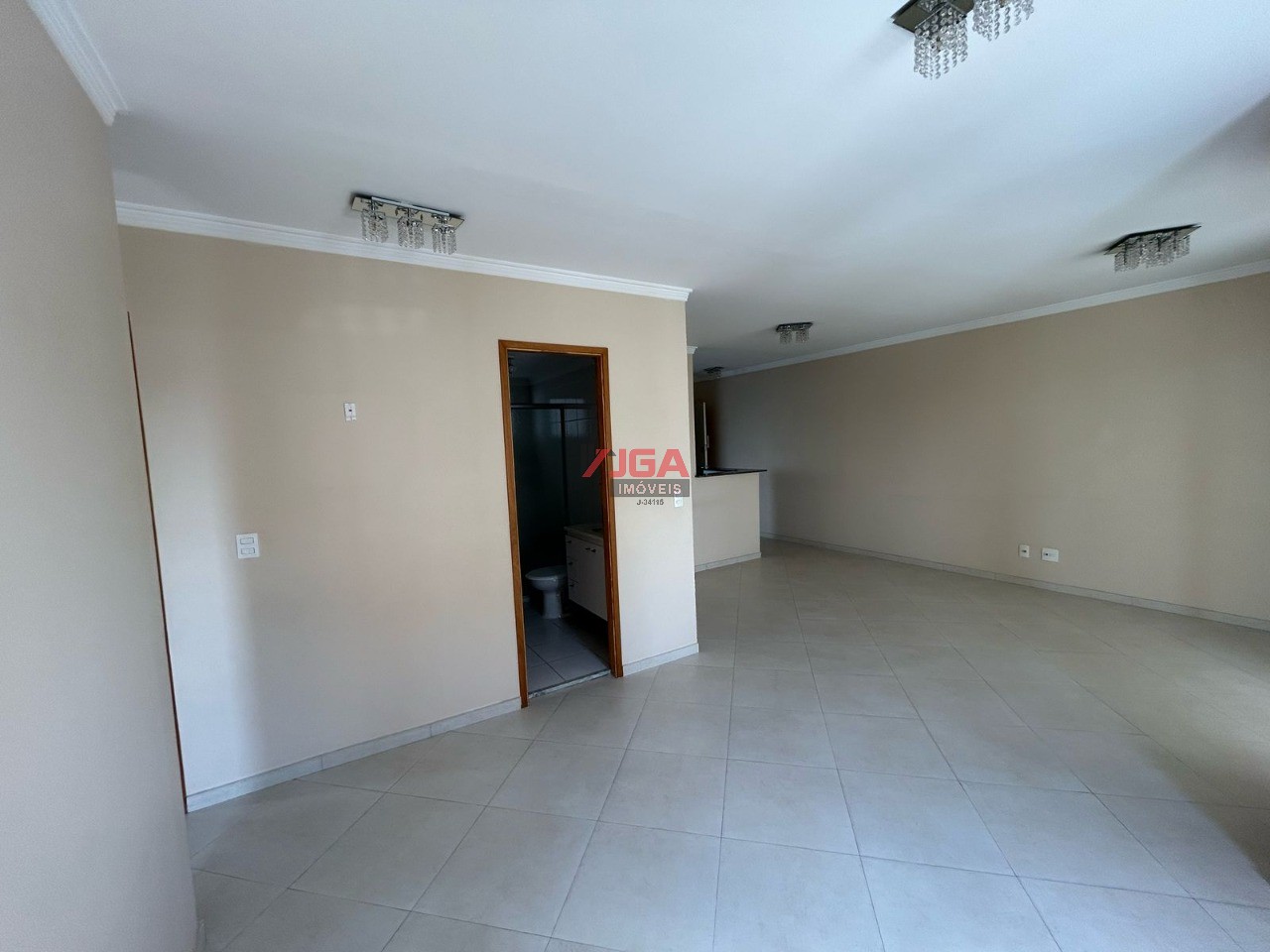 Apartamento à venda com 2 quartos, 78m² - Foto 2