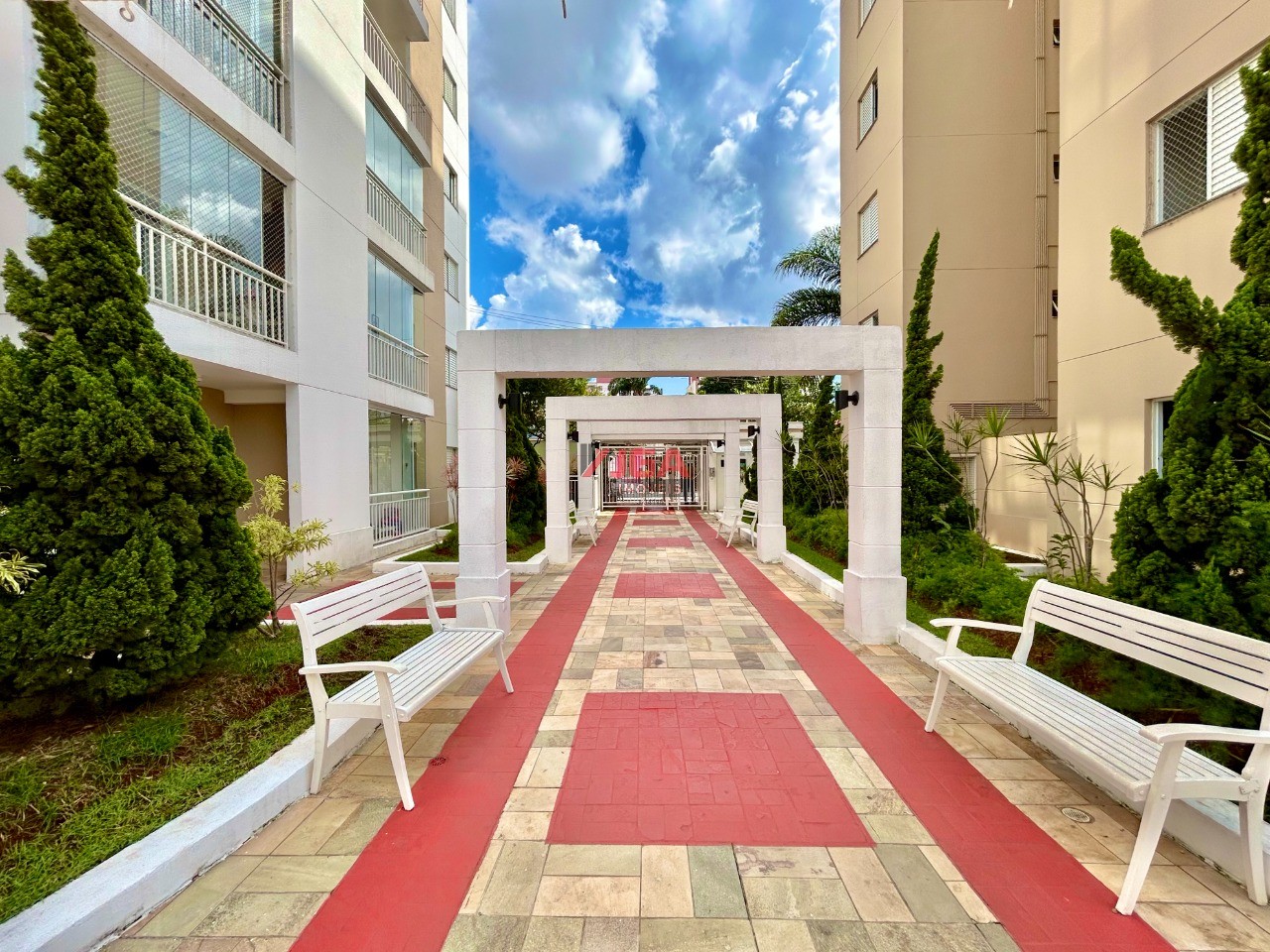 Apartamento à venda com 2 quartos, 78m² - Foto 4