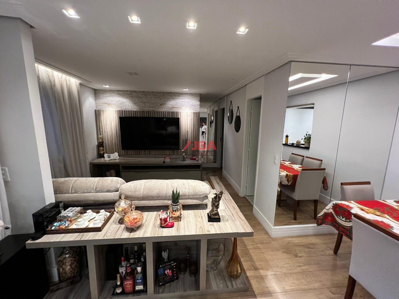 Apartamento à venda com 2 quartos, 78m² - Foto 1