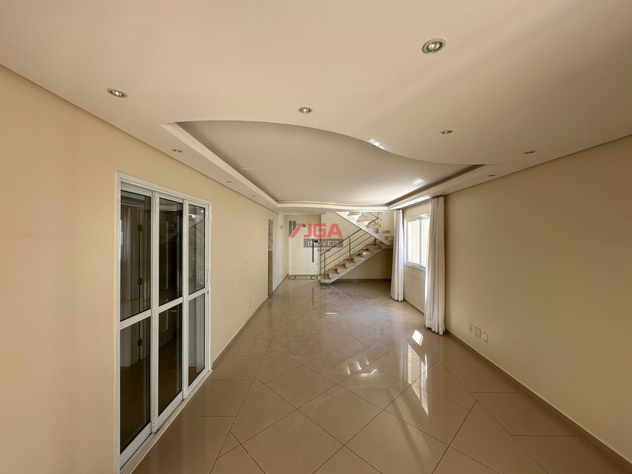 Casa à venda com 4 quartos, 300m² - Foto 34