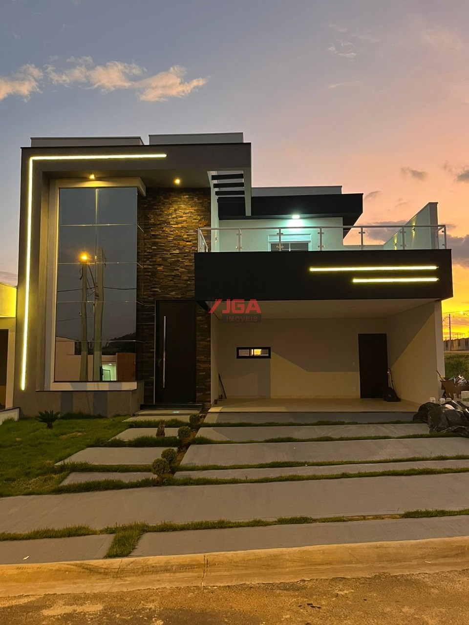 Casa de Condomínio à venda com 4 quartos, 322m² - Foto 3