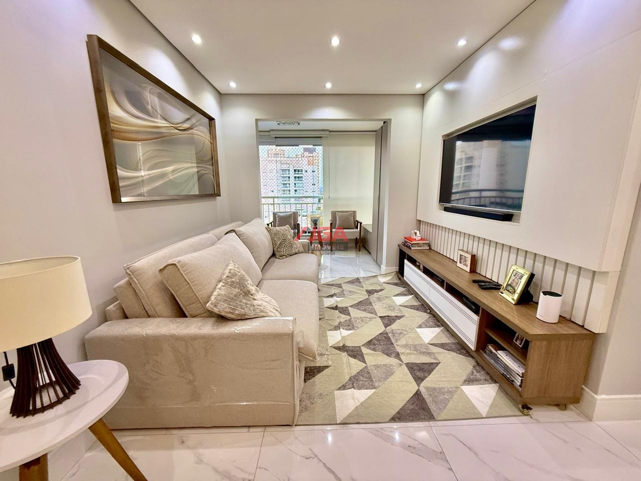 Apartamento à venda com 3 quartos, 81m² - Foto 1