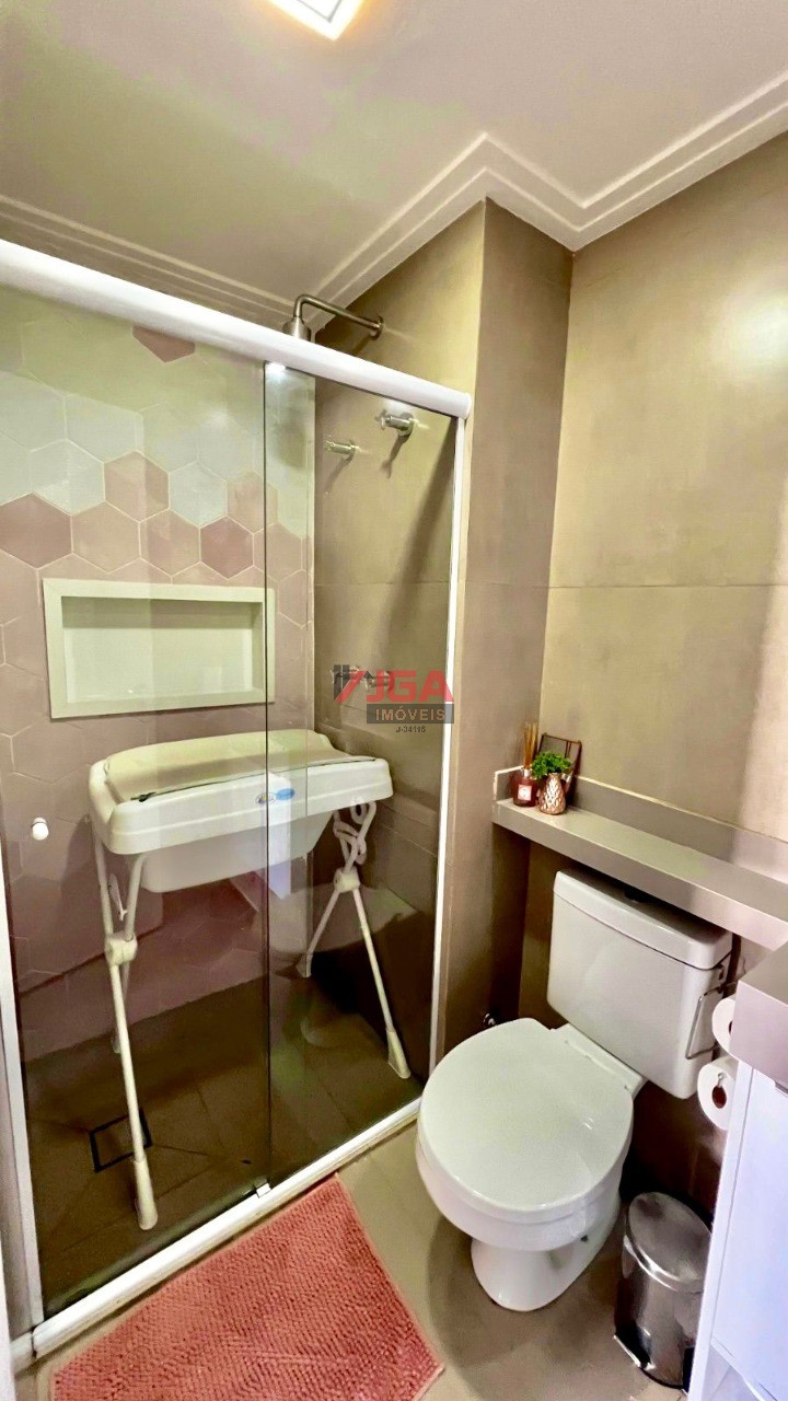 Apartamento à venda com 2 quartos, 61m² - Foto 11