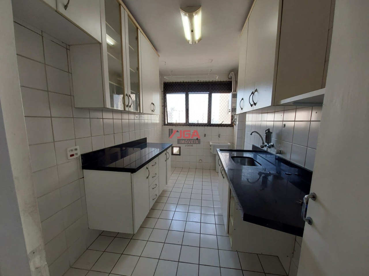 Apartamento para alugar com 3 quartos, 77m² - Foto 4