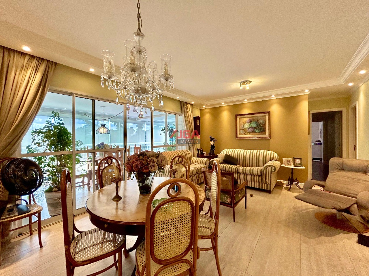 Apartamento à venda com 3 quartos, 136m² - Foto 6