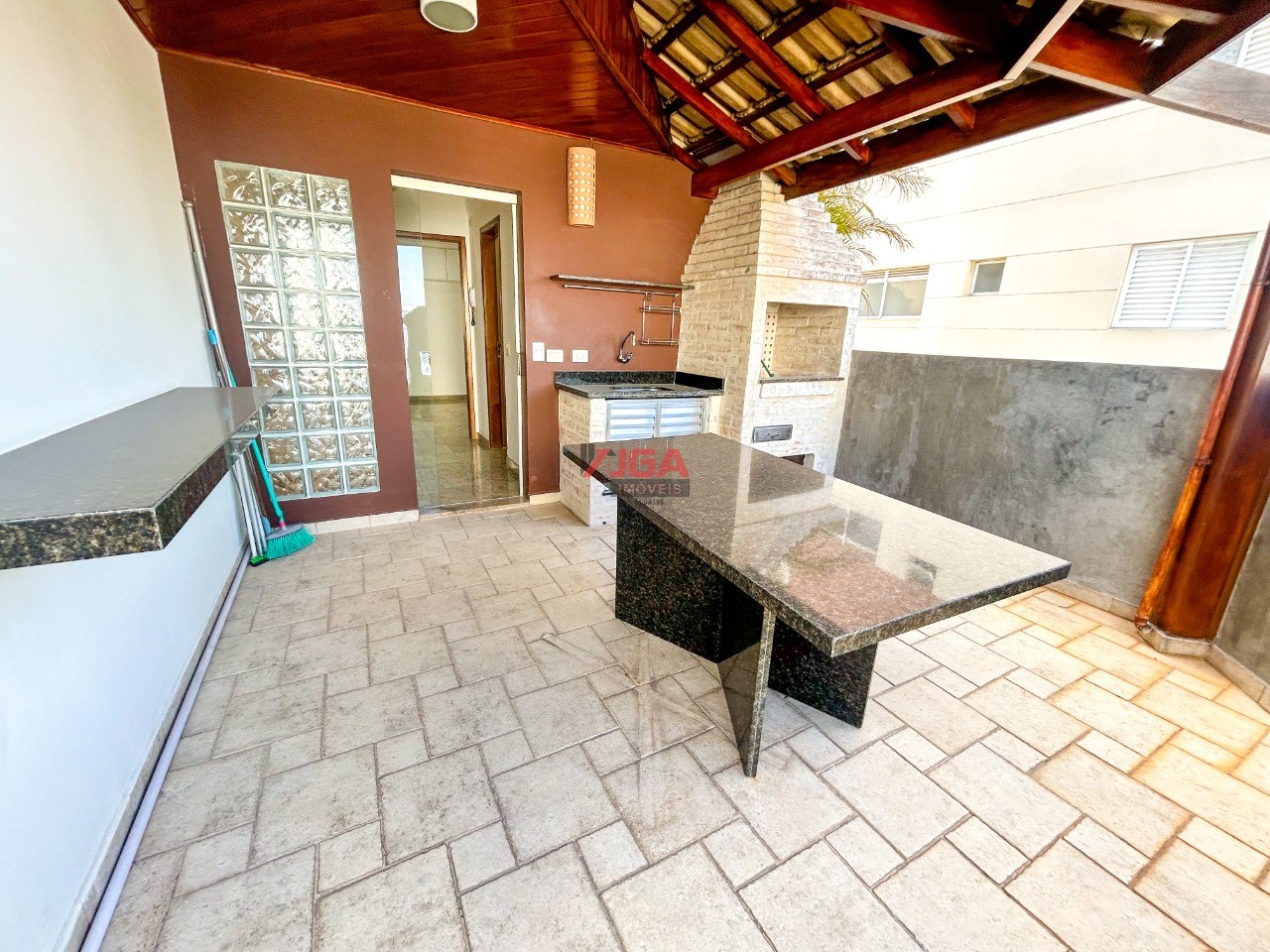Cobertura à venda com 2 quartos, 81m² - Foto 1