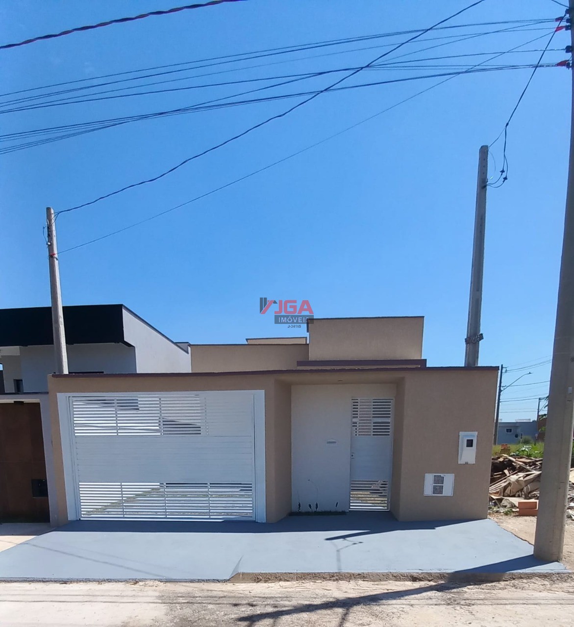 Casa à venda com 2 quartos, 65m² - Foto 1