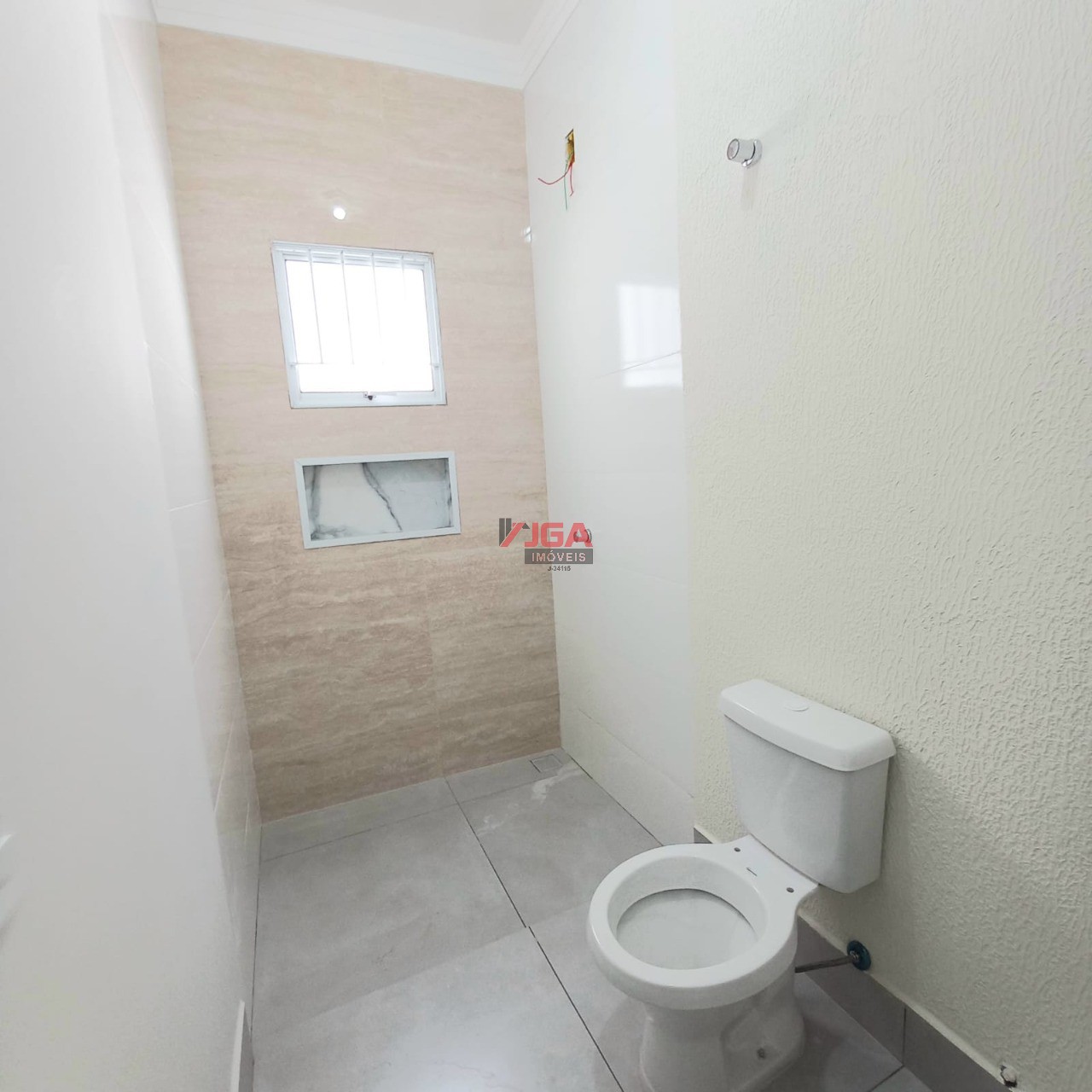 Casa à venda com 2 quartos, 65m² - Foto 2