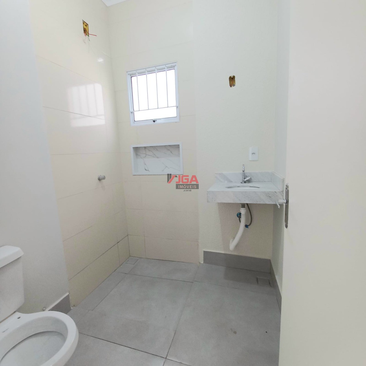 Casa à venda com 2 quartos, 65m² - Foto 3