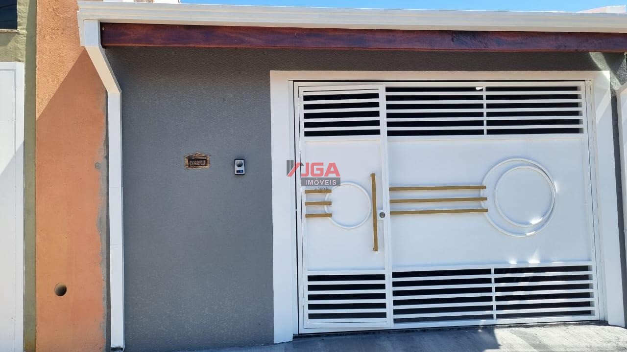 Casa à venda com 3 quartos, 125m² - Foto 1