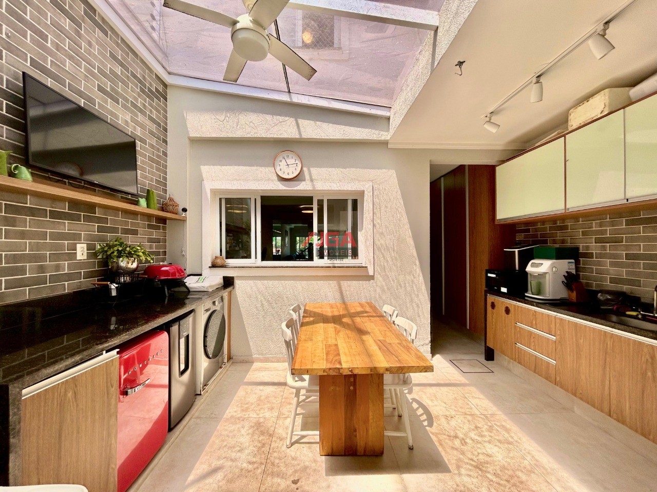 Sobrado, 4 quartos, 180 m² - Foto 1