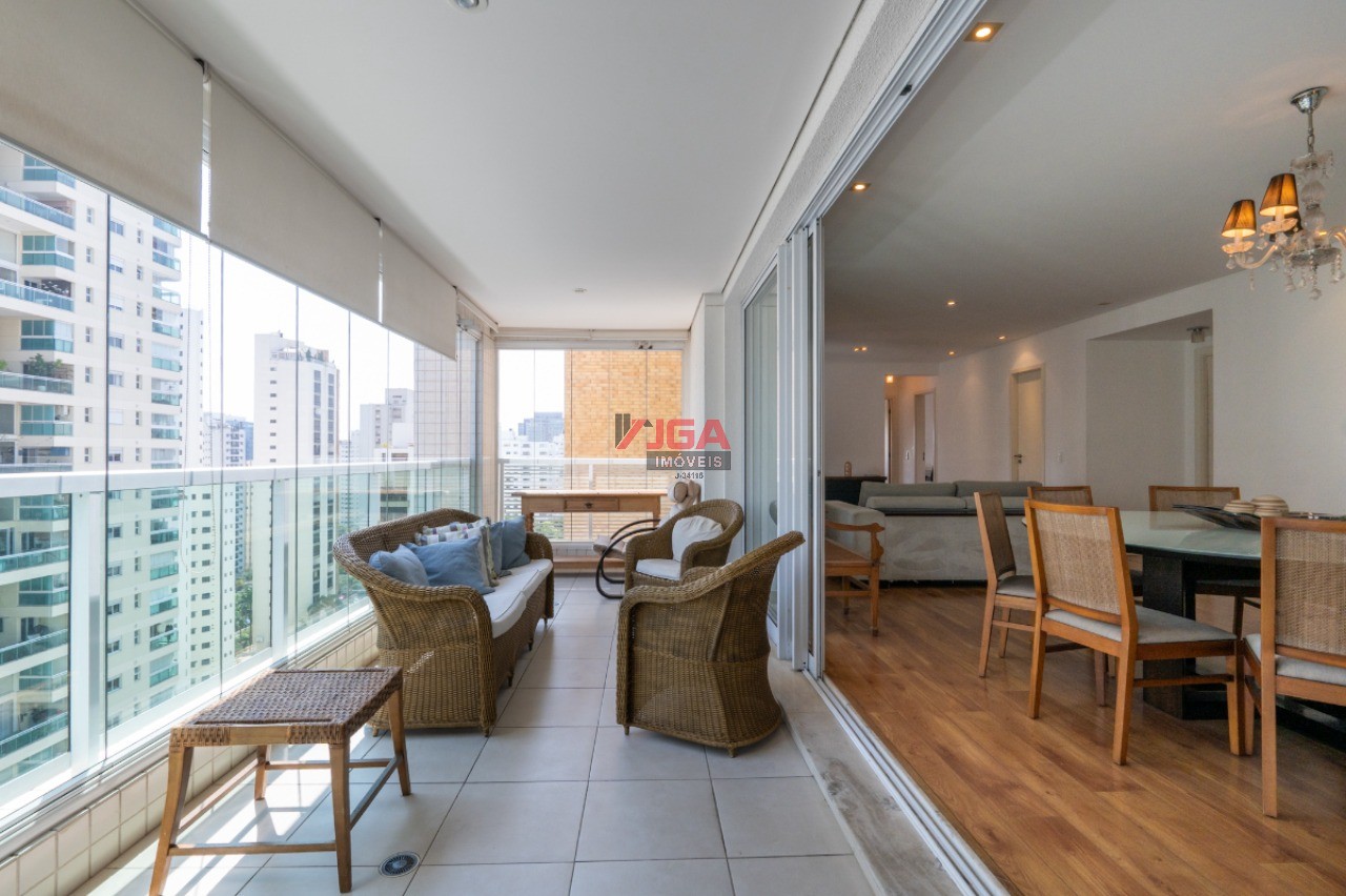 Apartamento, 3 quartos, 161 m² - Foto 2