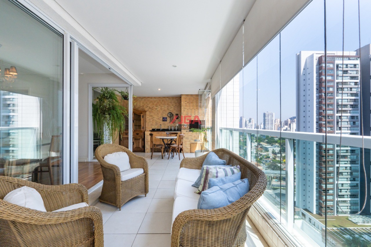 Apartamento, 3 quartos, 161 m² - Foto 1