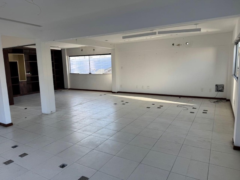 Prédio Inteiro - Foto 17