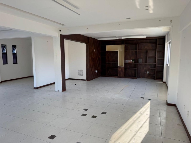 Prédio Inteiro - Foto 18