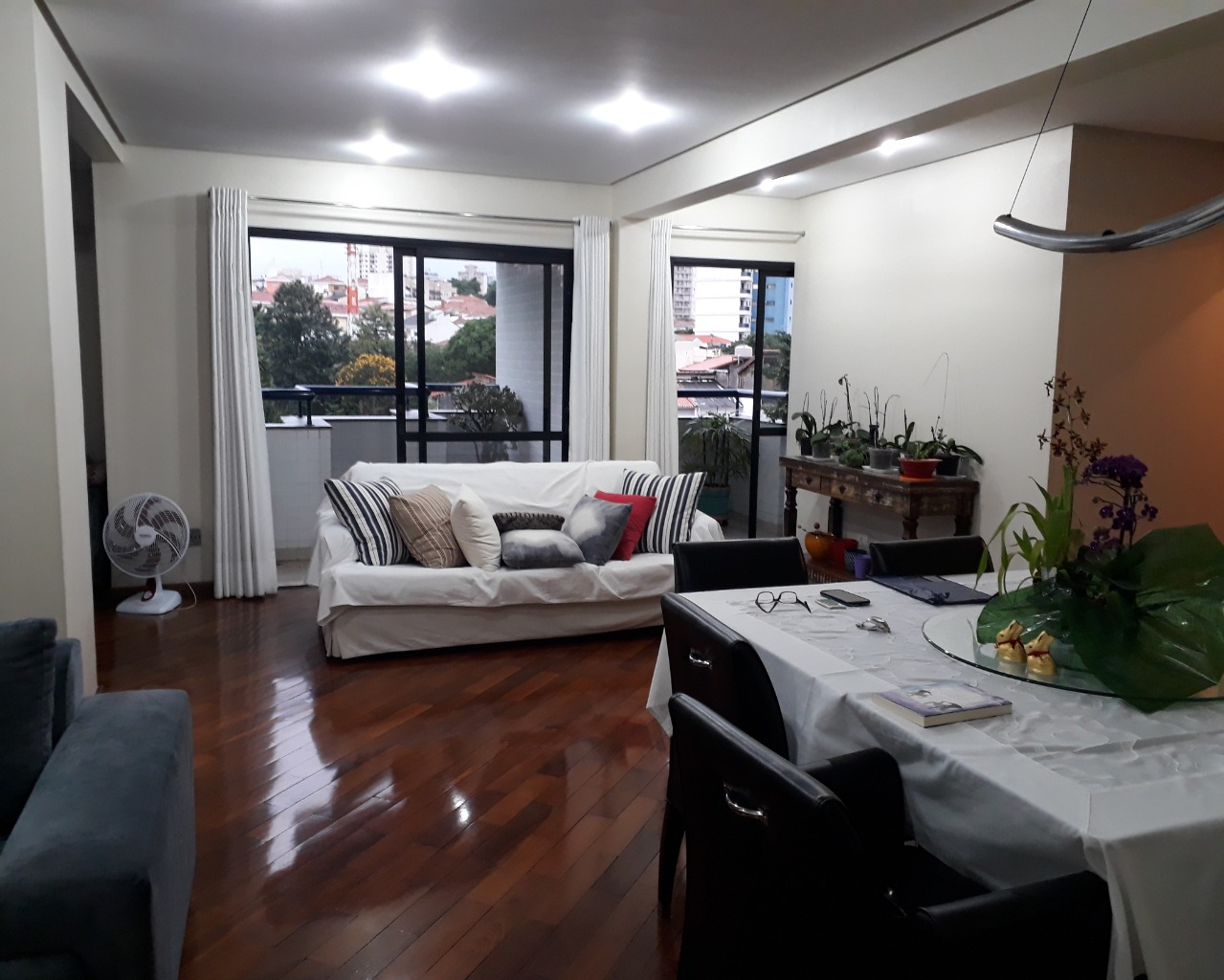 Apartamento, 3 quartos, 220 m² - Foto 1