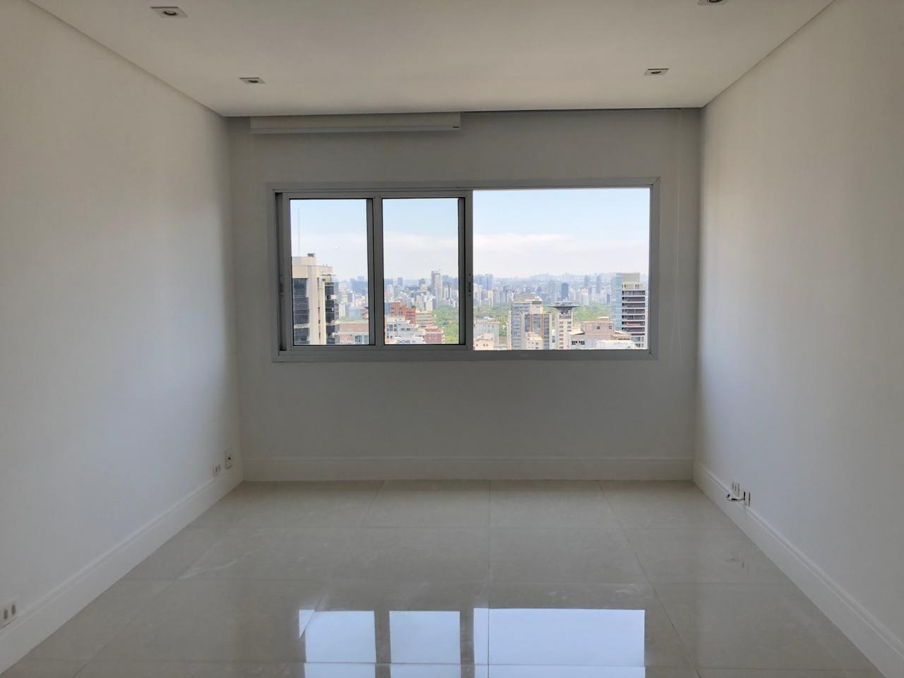Apartamento, 1 quarto, 100 m² - Foto 1
