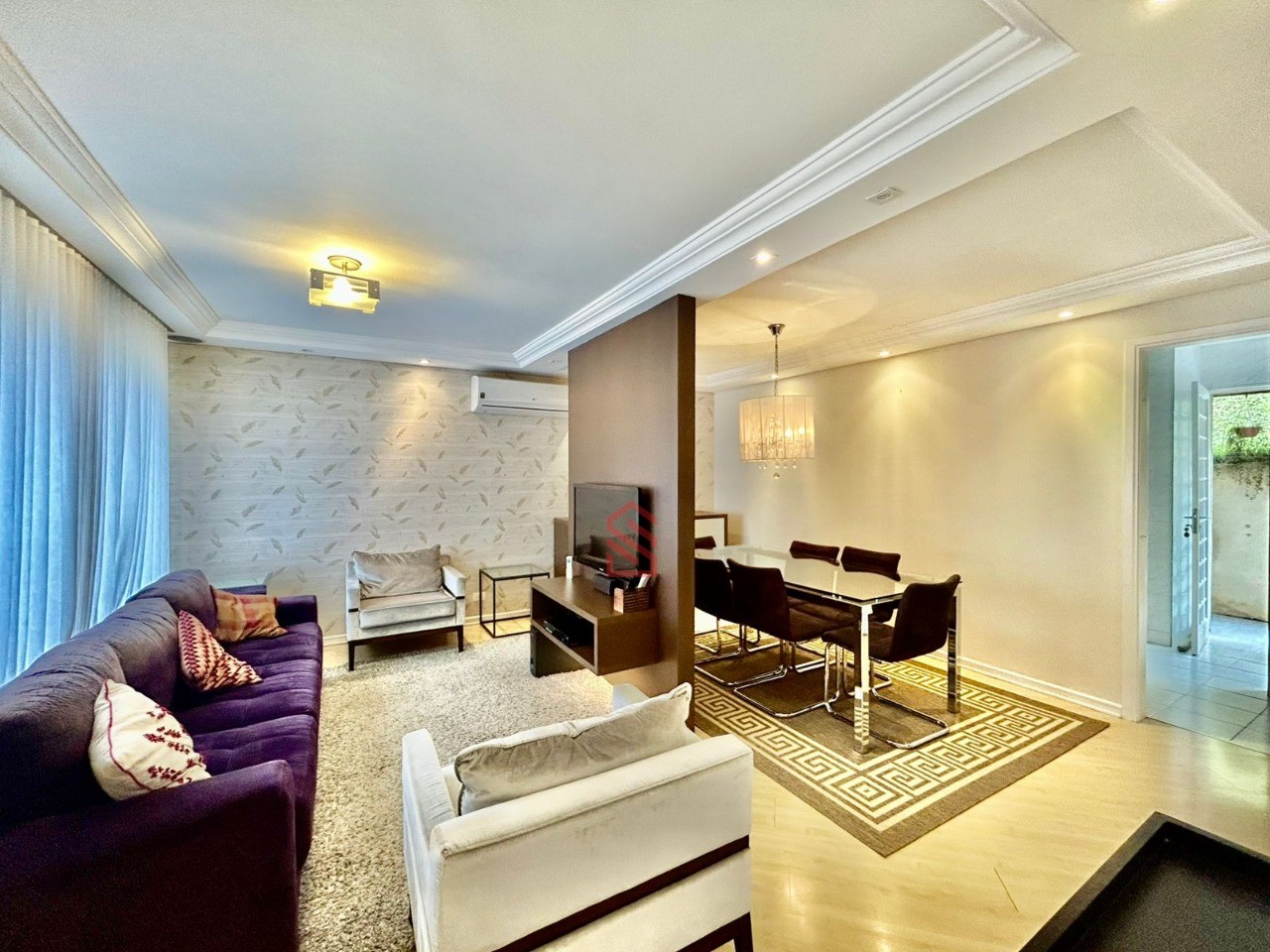 Casa à venda com 3 quartos, 160m² - Foto 1