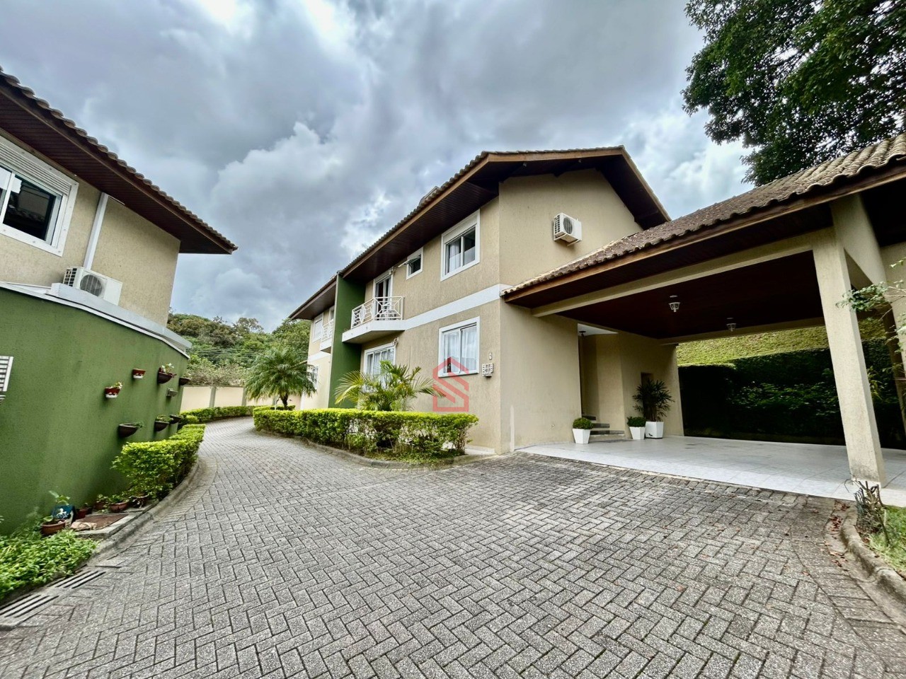Casa à venda com 3 quartos, 160m² - Foto 2