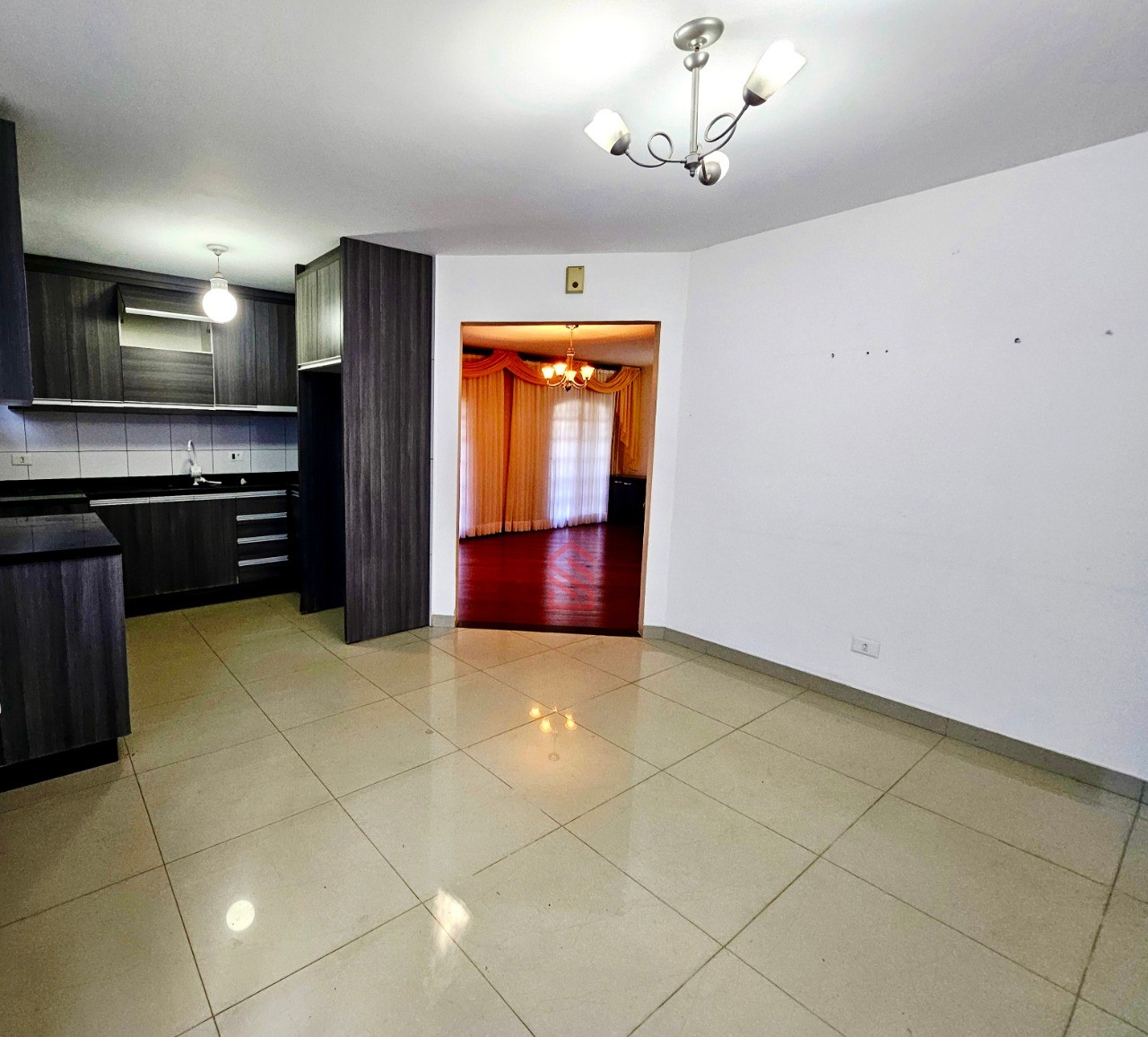 Casa à venda com 3 quartos, 173m² - Foto 6