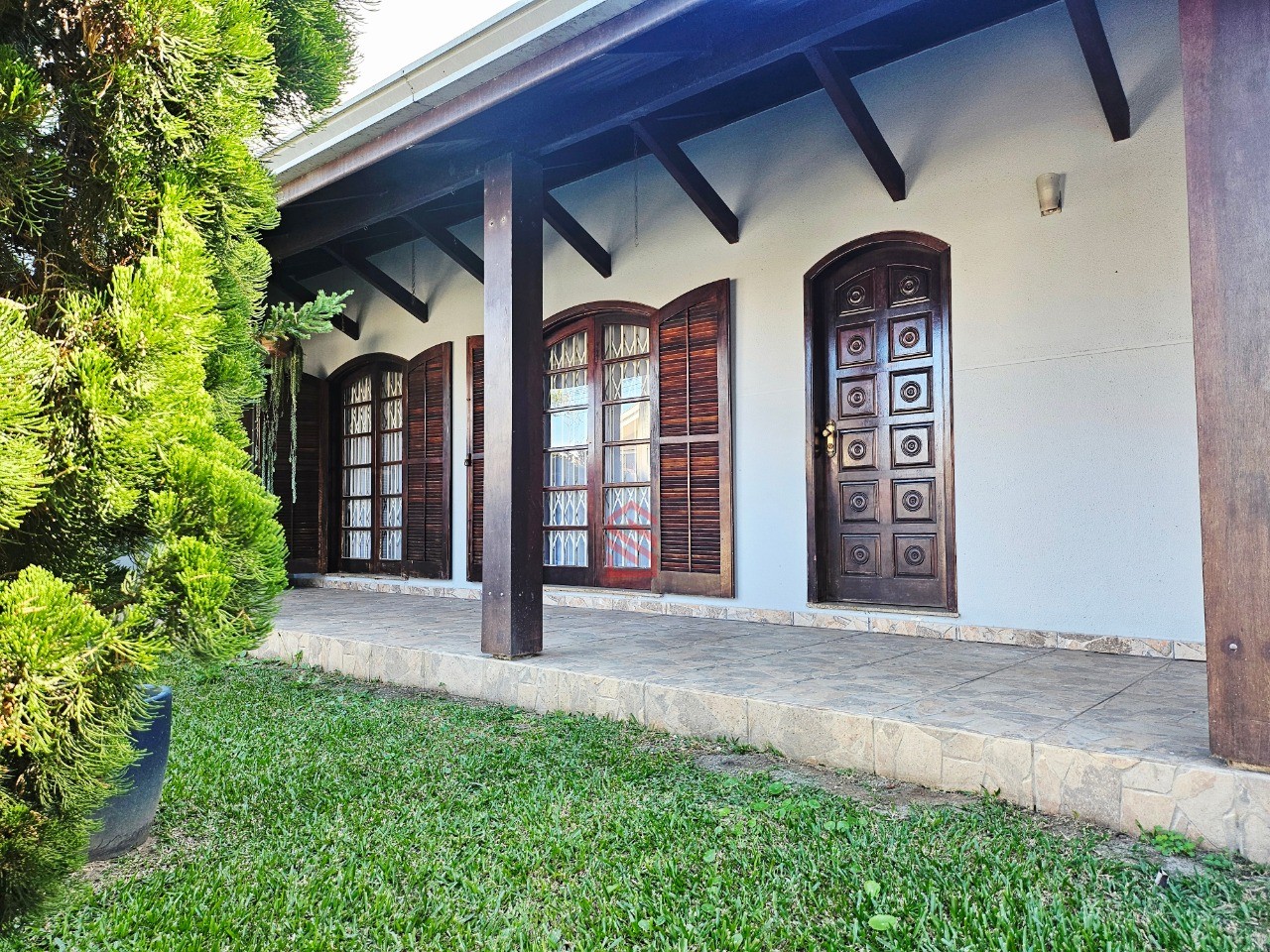 Casa à venda com 3 quartos, 173m² - Foto 1