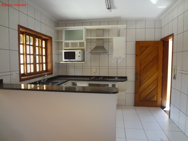 CASA em JARDIM UMUARAMA, INDAIATUBA - Belo sobrado com 3 dormitórios sendo 1 suíte. Aceita permuta em terreno. - Foto 11