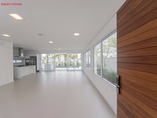 Casa de condomÍnio em JARDIM VILA PARADISO, INDAIATUBA - Amplitude é a palavra que define a arquitetura desta casa.