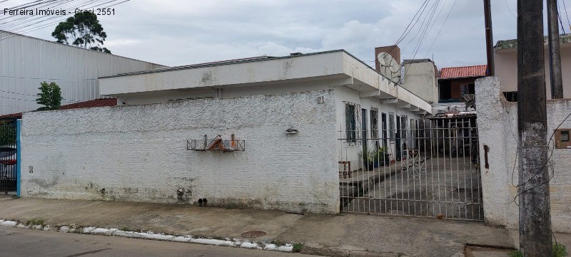 Casa à venda com 6 quartos, 170m² - Foto 4
