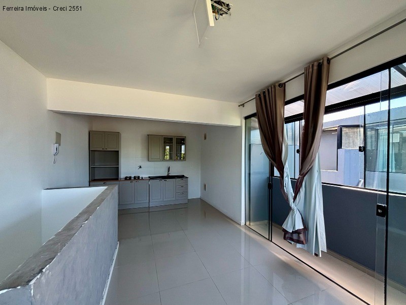 Apartamento à venda com 2 quartos, 65m² - Foto 1